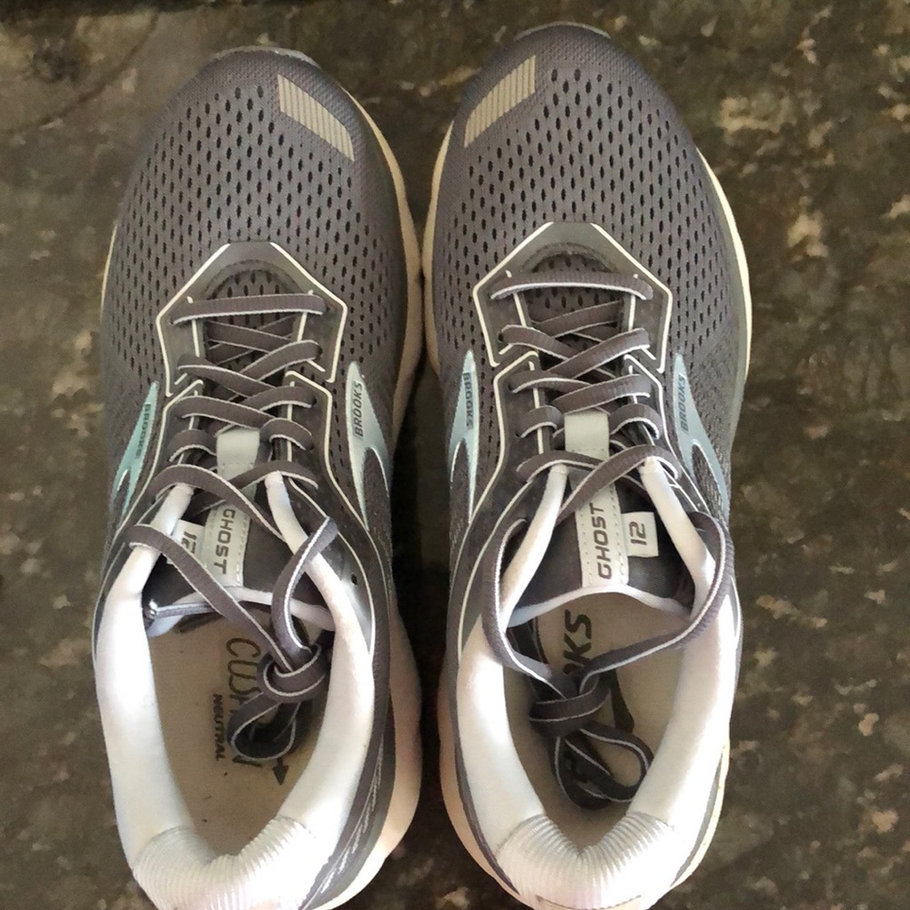 Brooks Ghost 12